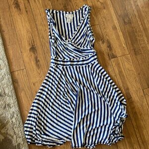 Size medium MSSP Max studio specialty products striped white blue dress vintage